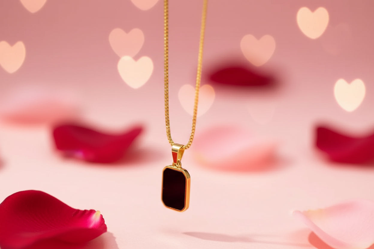 Elegant Black Geometric Pendant Necklace