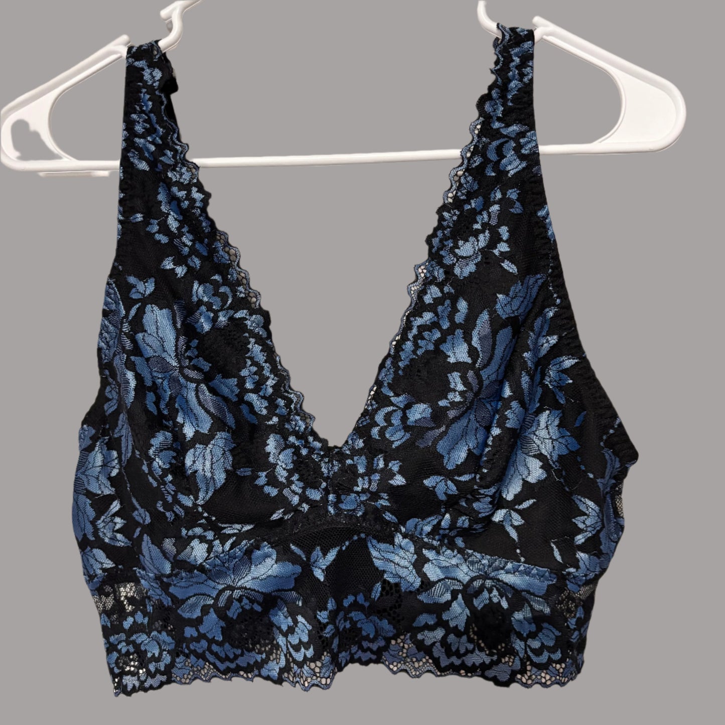 Bra - Unbranded - Plunge Front - Blue Floral Lace