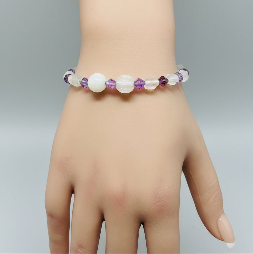 Bracelet - Frosted White Beads mixed with Faceted Plum and Lavender Beads