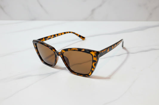 Sunglasses - Classic Cat Eye - Tortoise Shell Pattern