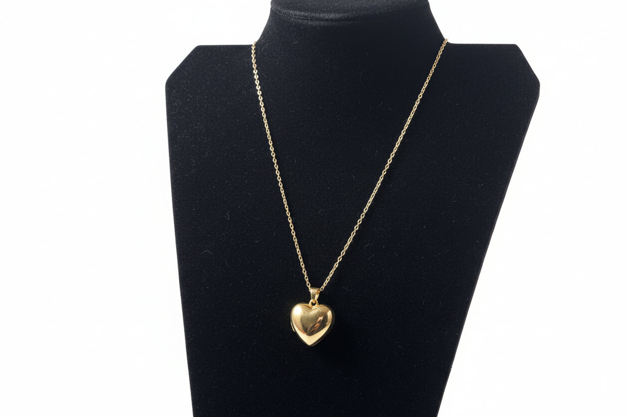 Necklace - Gold Heart Pendant