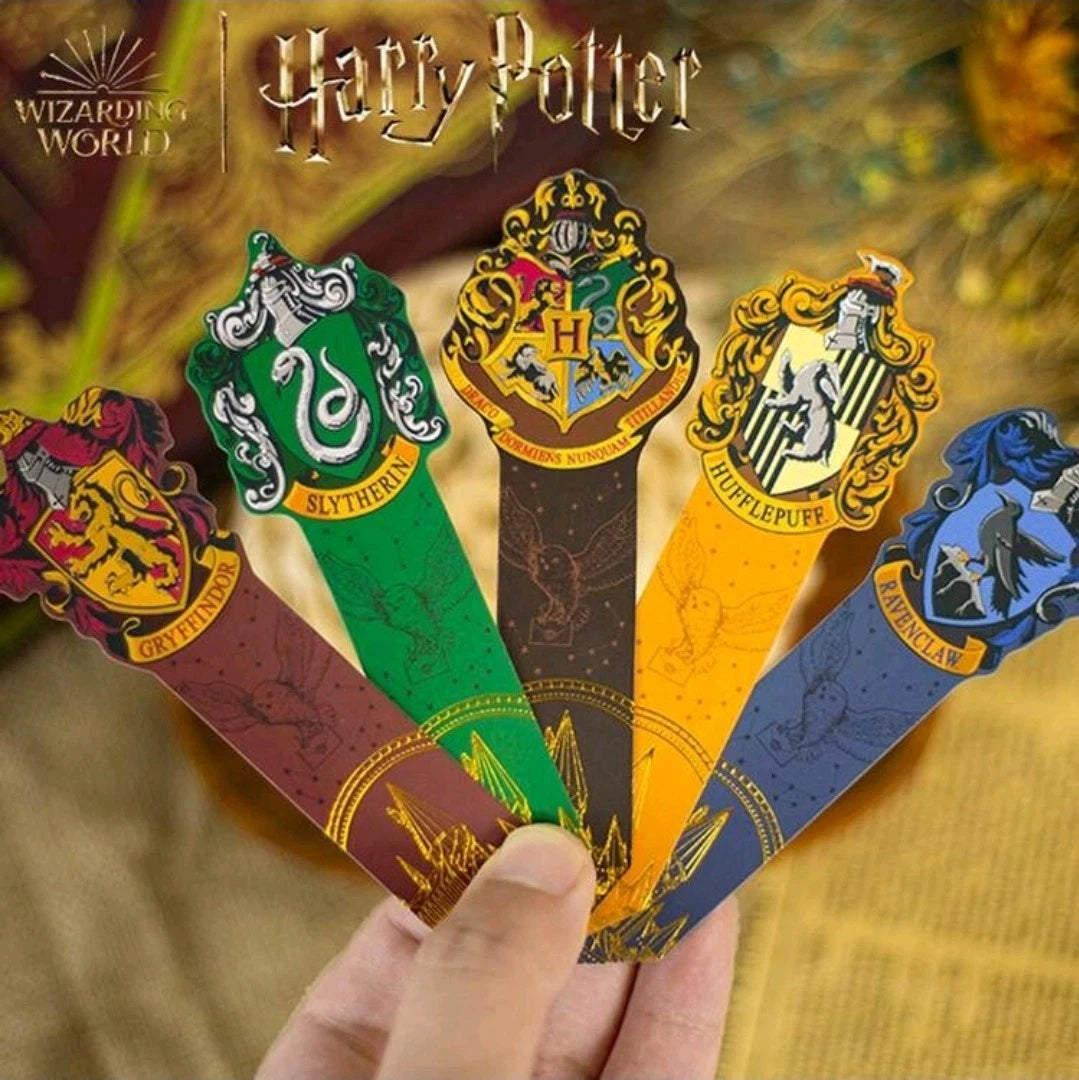 Bookmark - Hogwarts - with Harry Potter - House Crest Collection - Set of 5