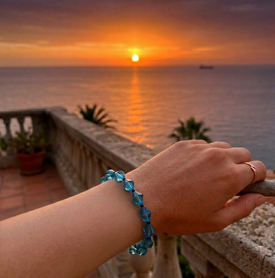 Handmade - Aqua Blue Faceted Crystals Bracelet - 8"