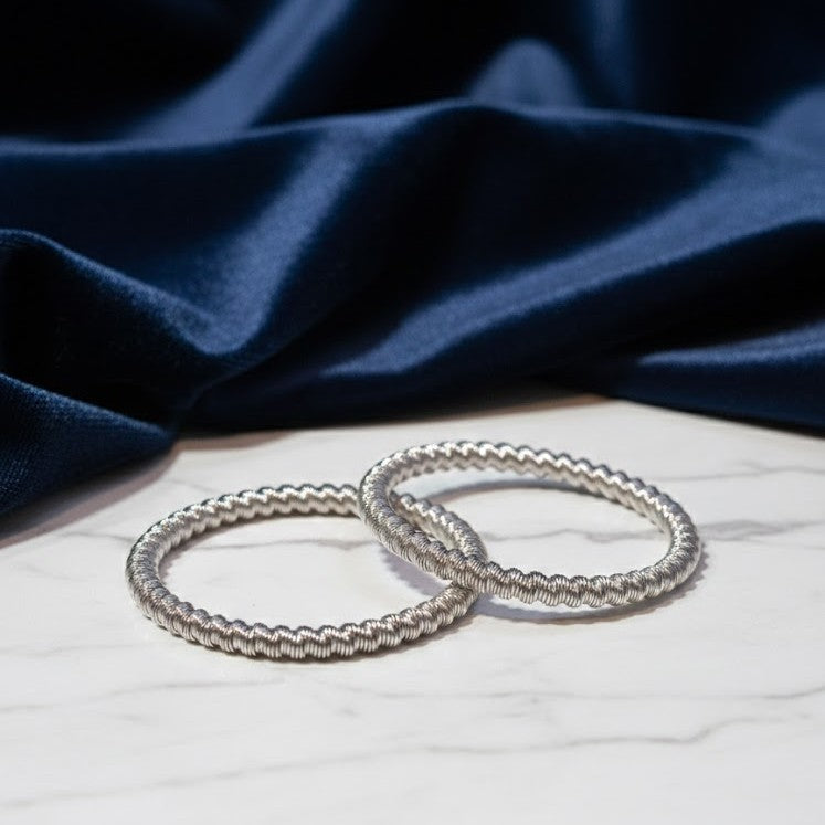 Pre-Owned - Silver Toned Bangle Bracelets with Wavy Texture