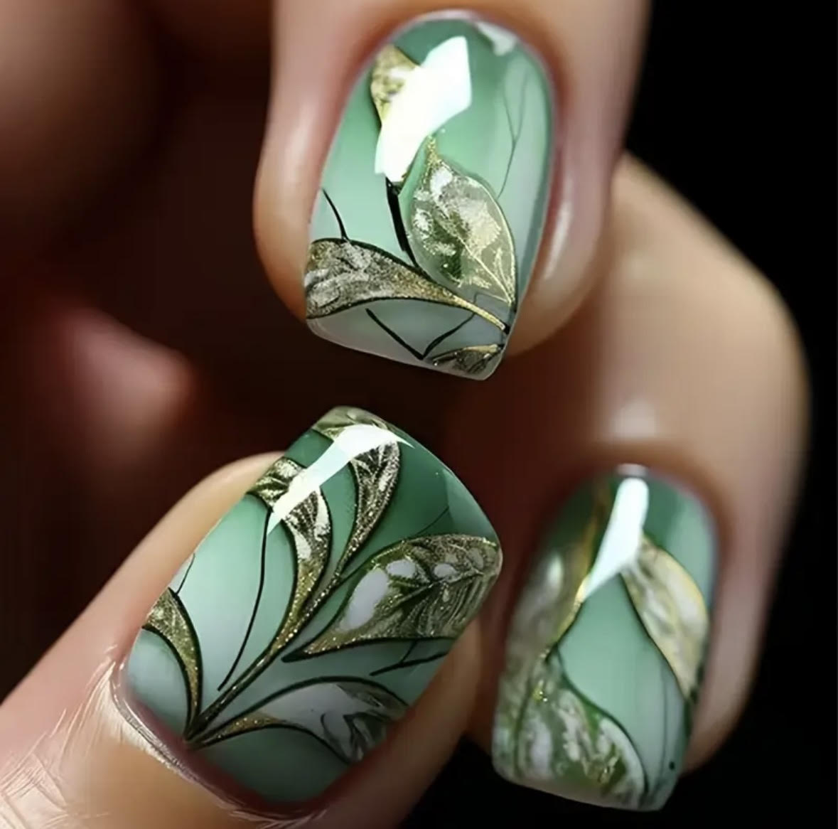 Press on Nails - Green and Gold Leaf Design