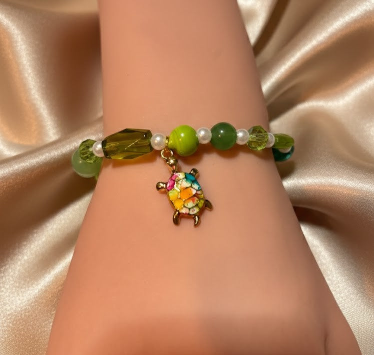 Bracelet - Stretch Green Glass Beaded with Turtle Charm - #1049