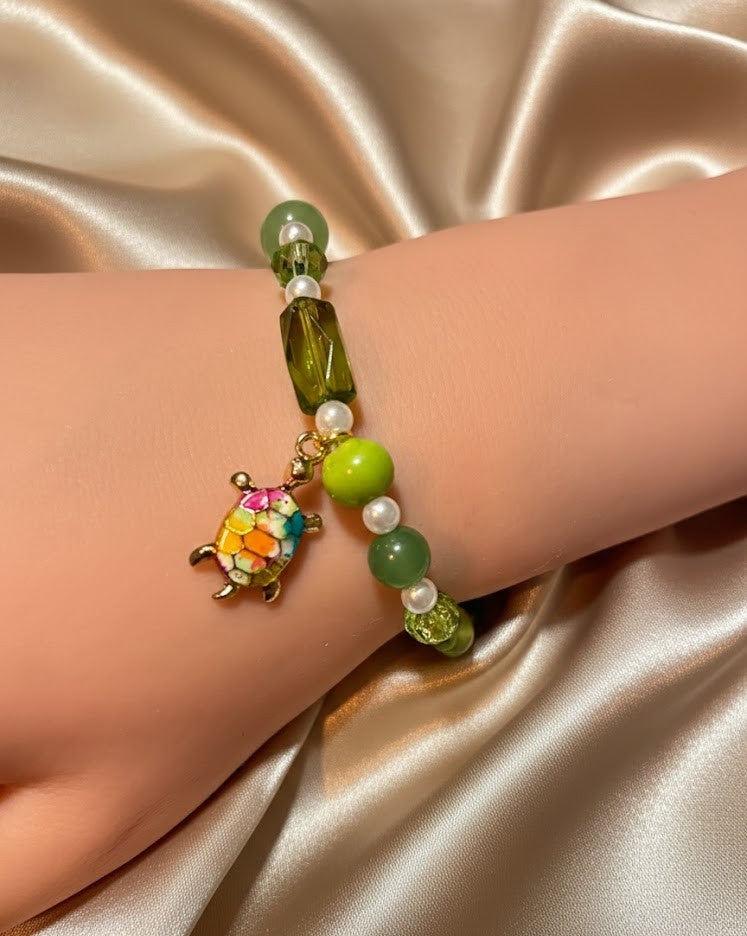 Bracelet - Stretch Green Glass Beaded with Turtle Charm - #1049